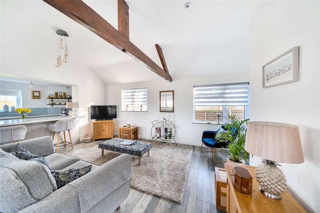 Property photo 3 of 22 Picture No. 20