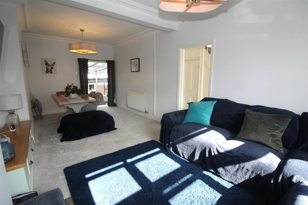 Property photo 3 of 28 Lounge/Dining Room