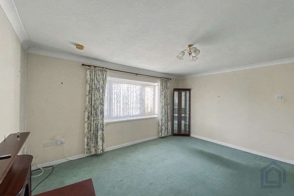 Property photo 3 of 23