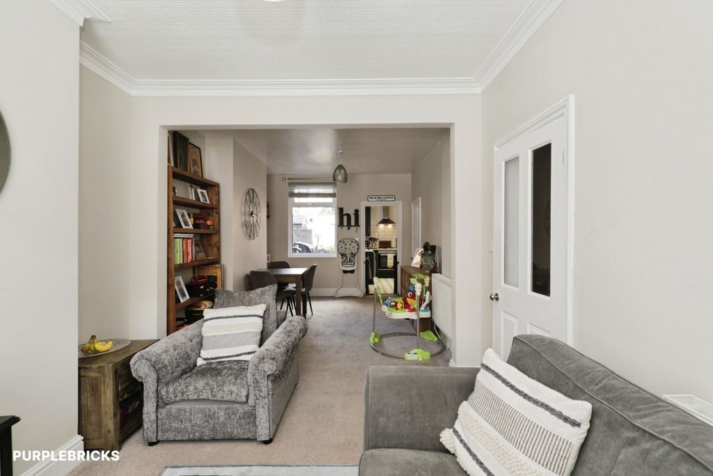 Property photo 3 of 26