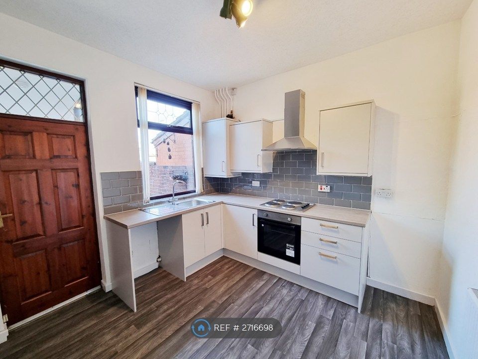 Property photo 2 of 9