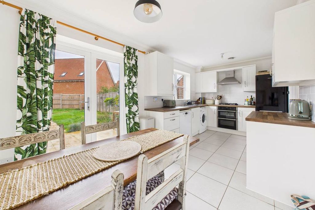 Property photo 1 of 29