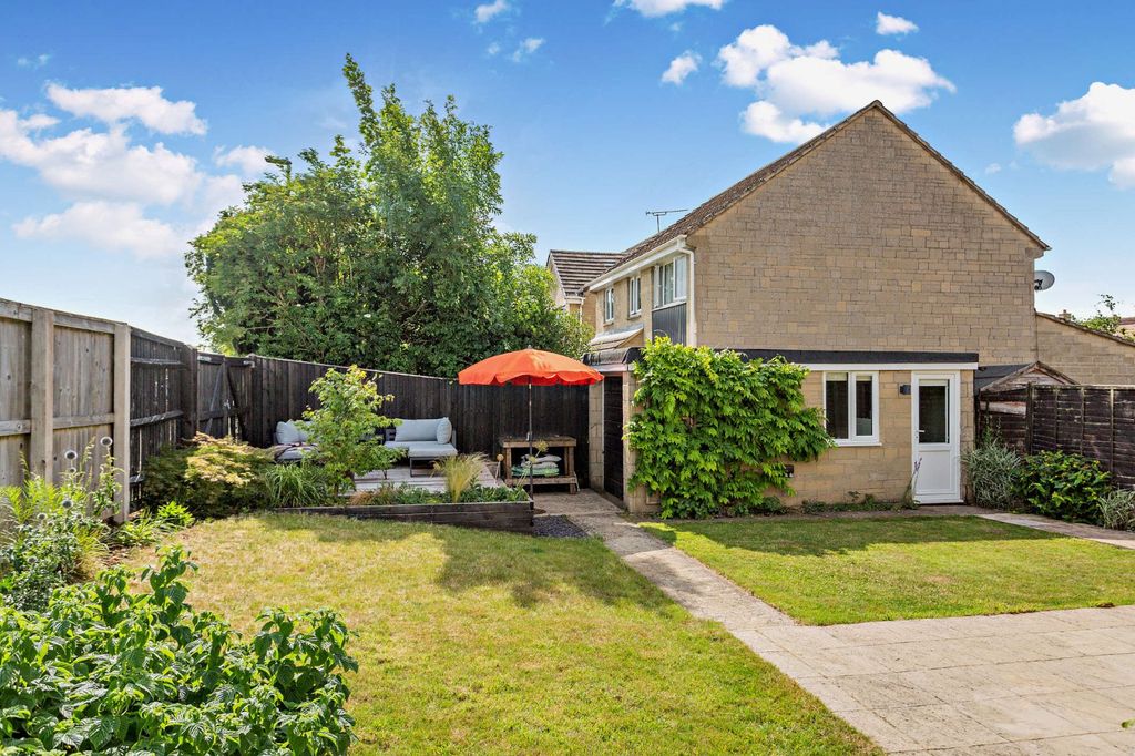 Property photo 2 of 13 Picture No. 08