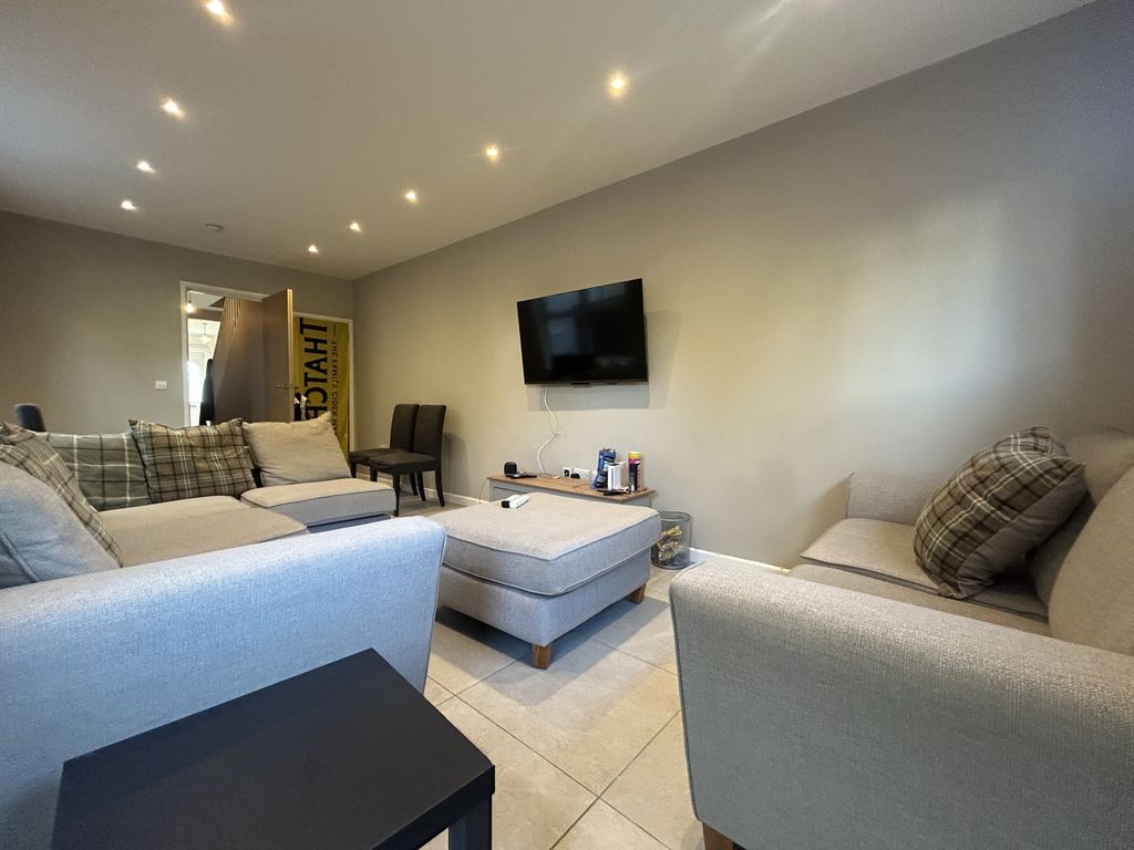 Property photo 1 of 2 Img_4577