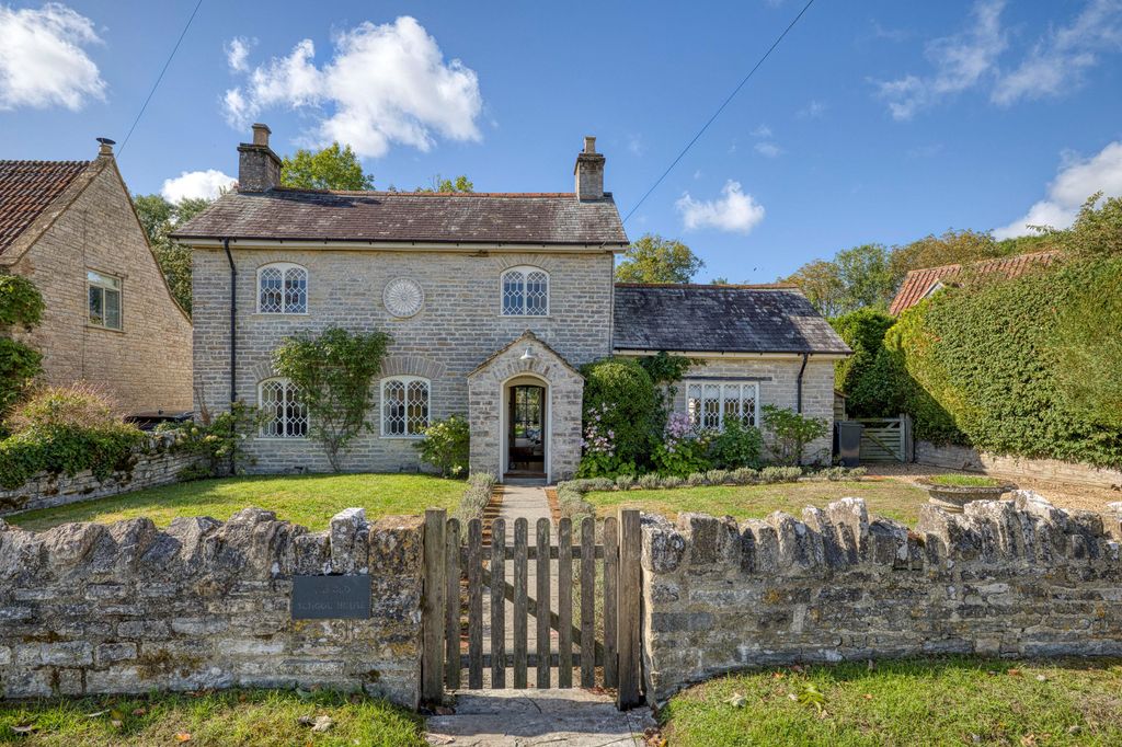 Property photo 1 of 31 Image