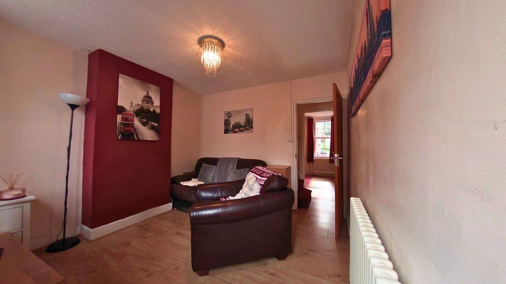 Property photo 3 of 21