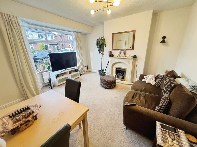 Property photo 2 of 11 Lounge