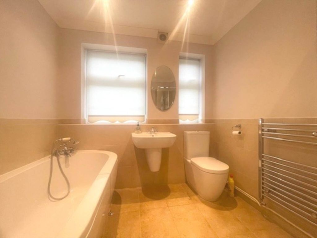 Property photo 3 of 4