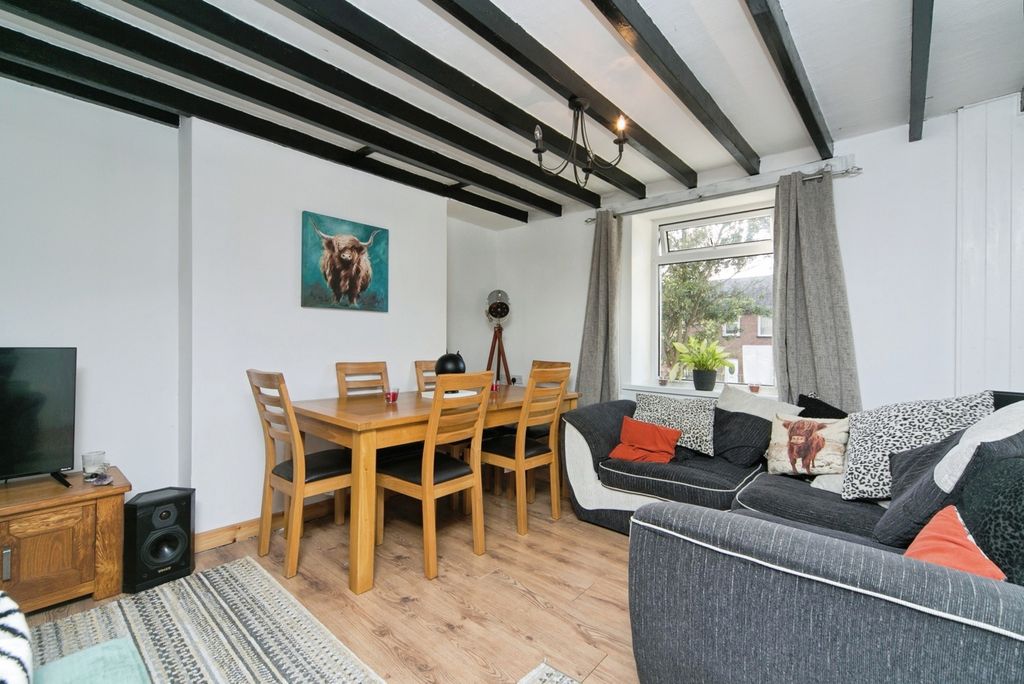 Property photo 2 of 17 Photo