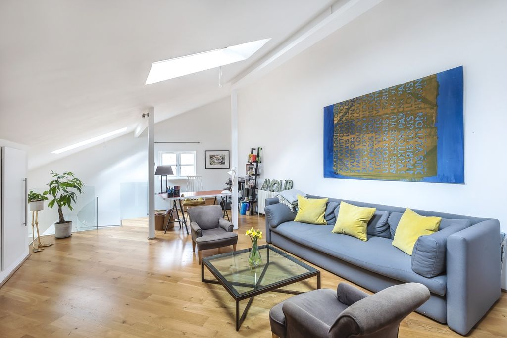 Property photo 2 of 15 452263 (2)