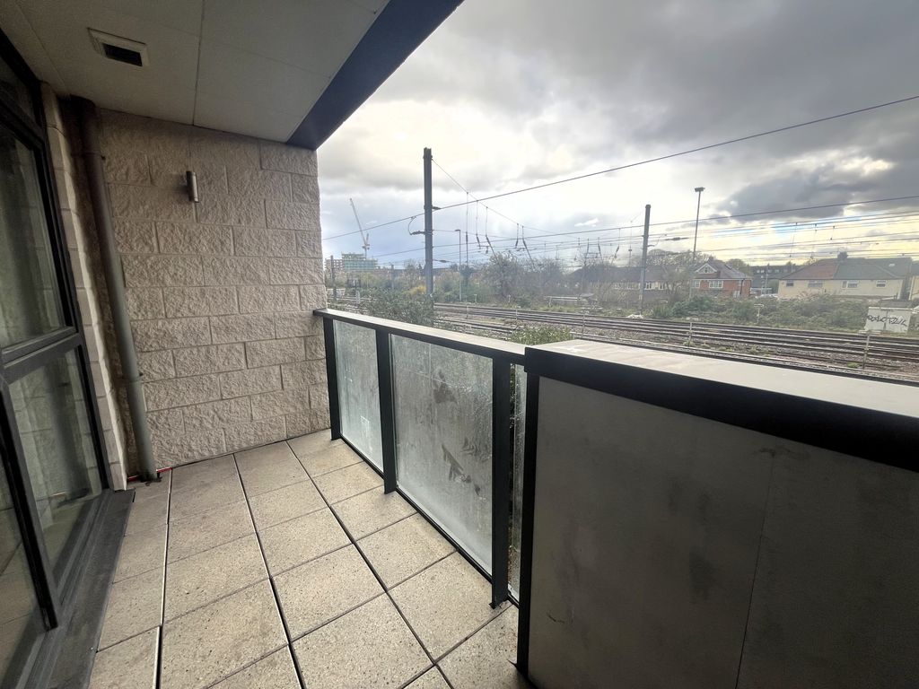 Property photo 3 of 17 Img_4413