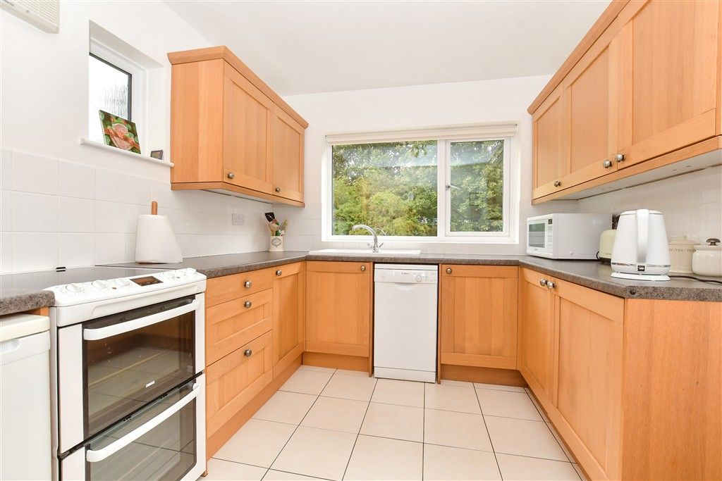 Property photo 3 of 15 Kitchen