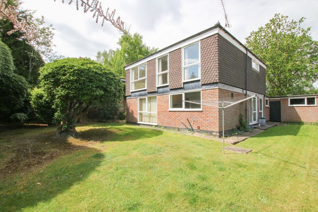 Property photo 2 of 21