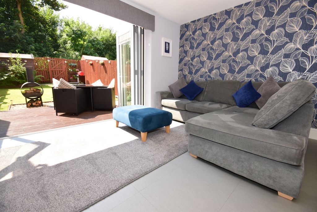 Property photo 2 of 19 Gallery