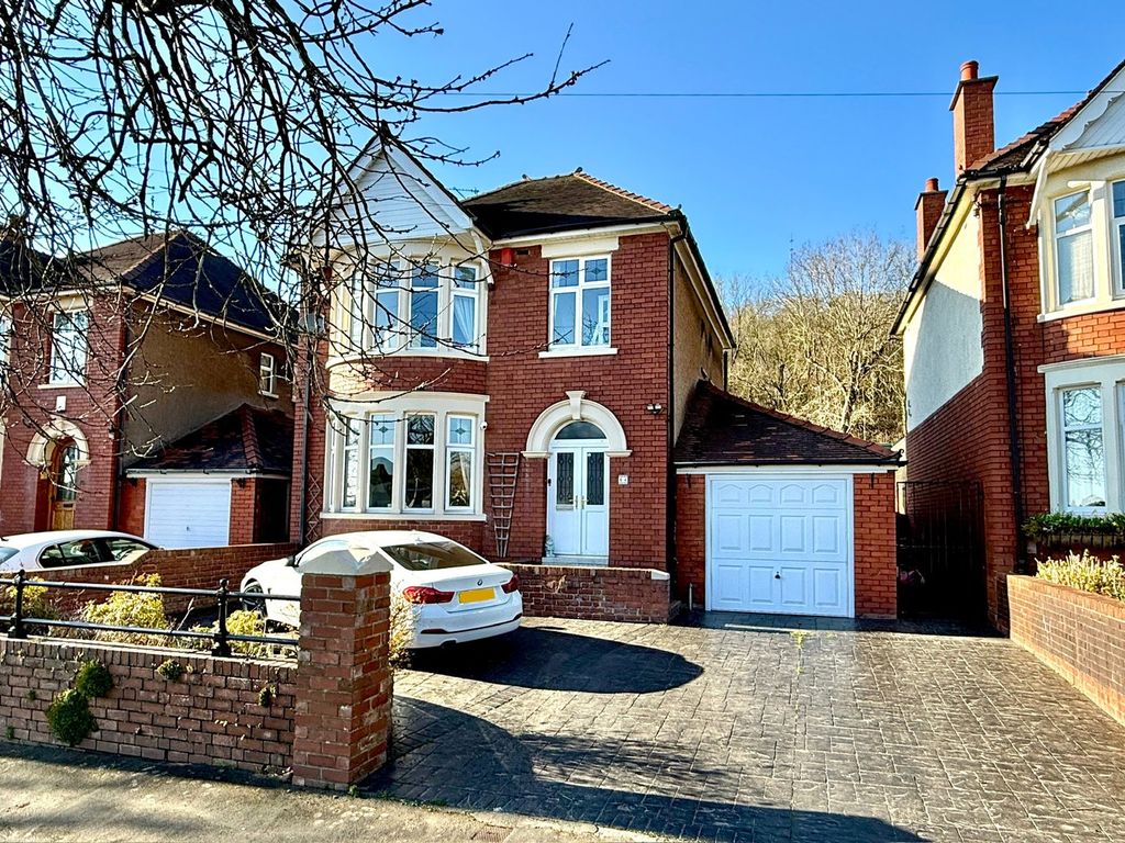 Property photo 1 of 27