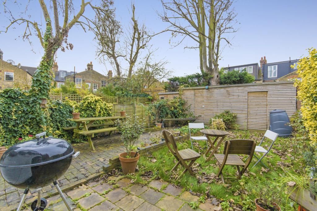 Property photo 2 of 7 Garden