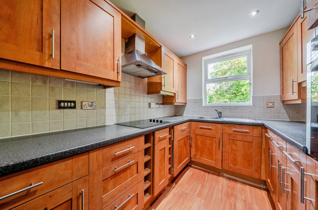 Property photo 3 of 23 Kitchen