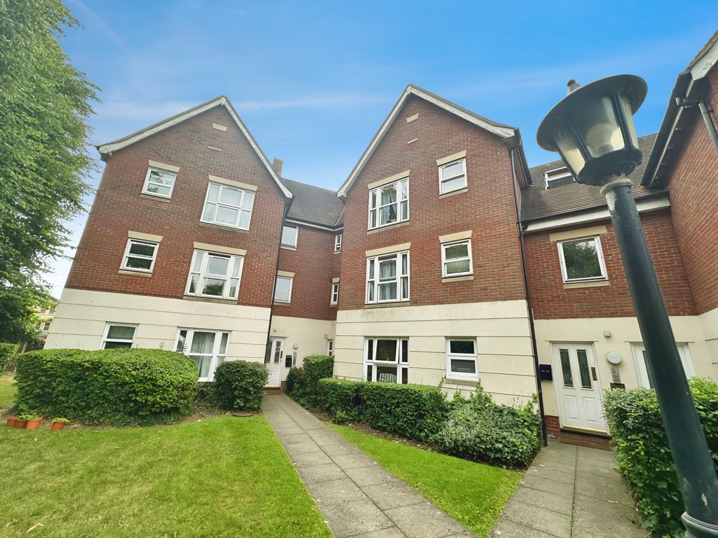 Property photo 1 of 24