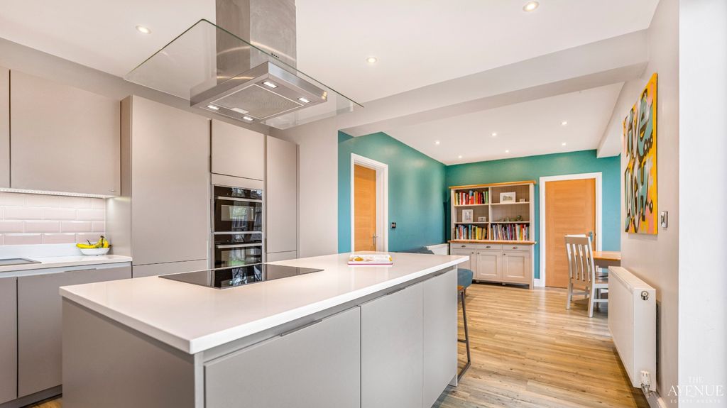 Property photo 2 of 29 4829925