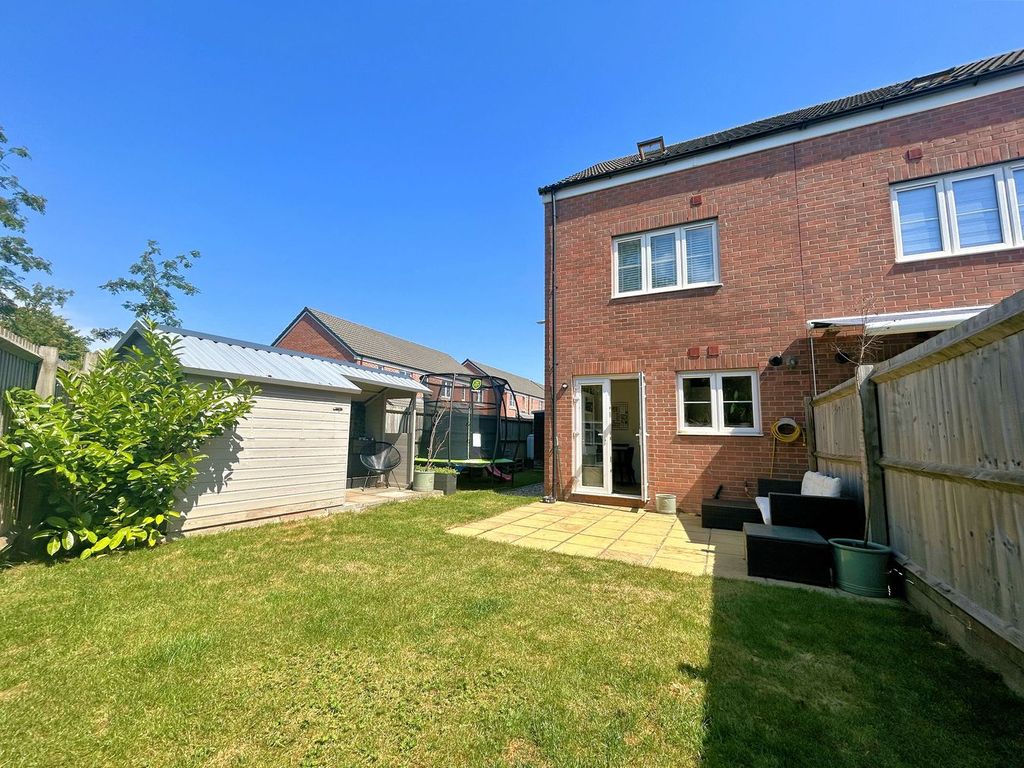 Property photo 2 of 16