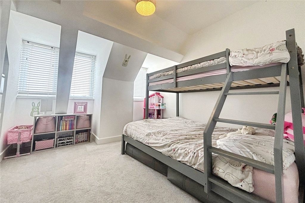 Property photo 3 of 8 Pbox-Img.Jpg