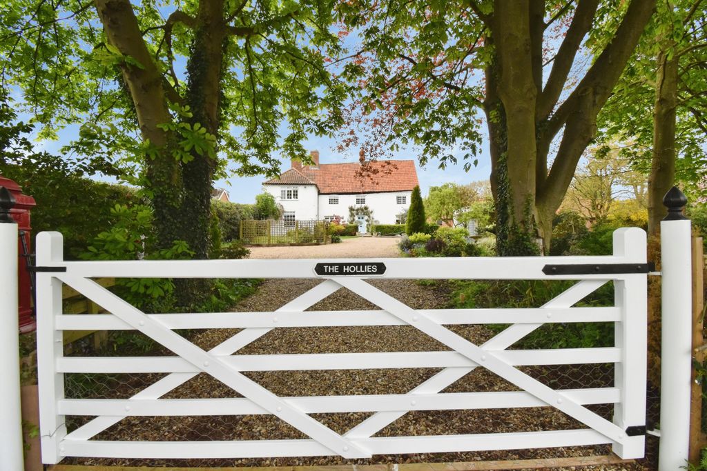 Property photo 2 of 41