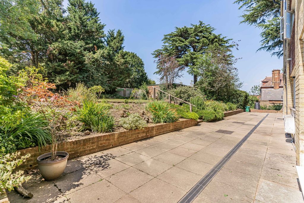 Property photo 3 of 19