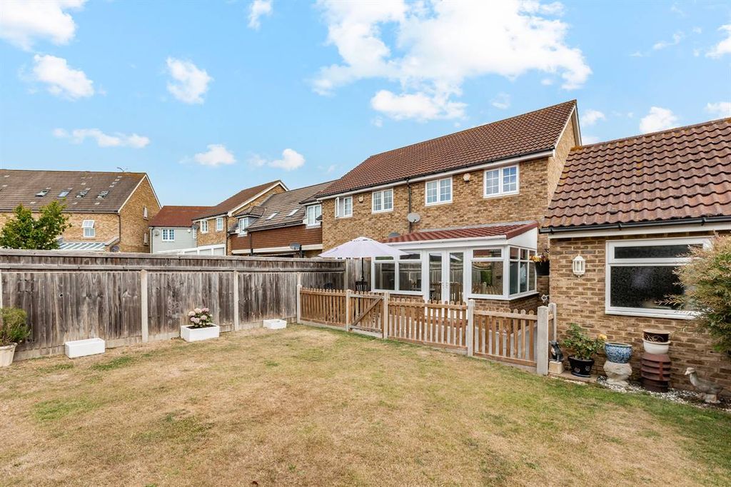 Property photo 2 of 21