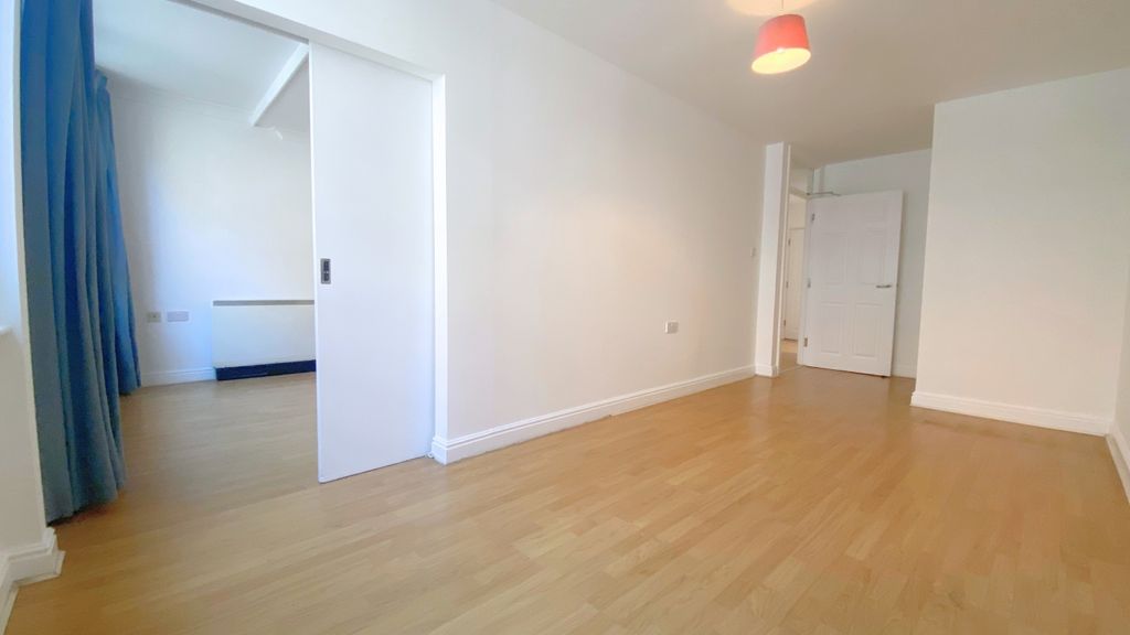 Property photo 3 of 9 d477424d-9909-4A87-89d3-2c1d83d113Ca