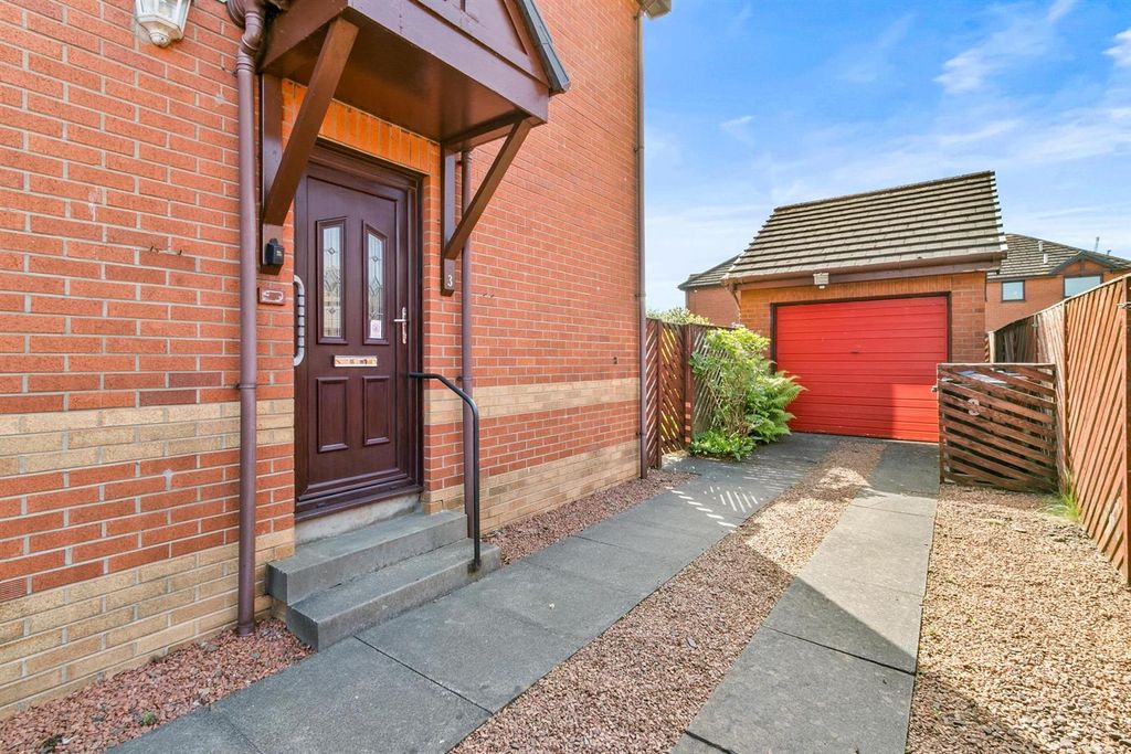Property photo 2 of 30