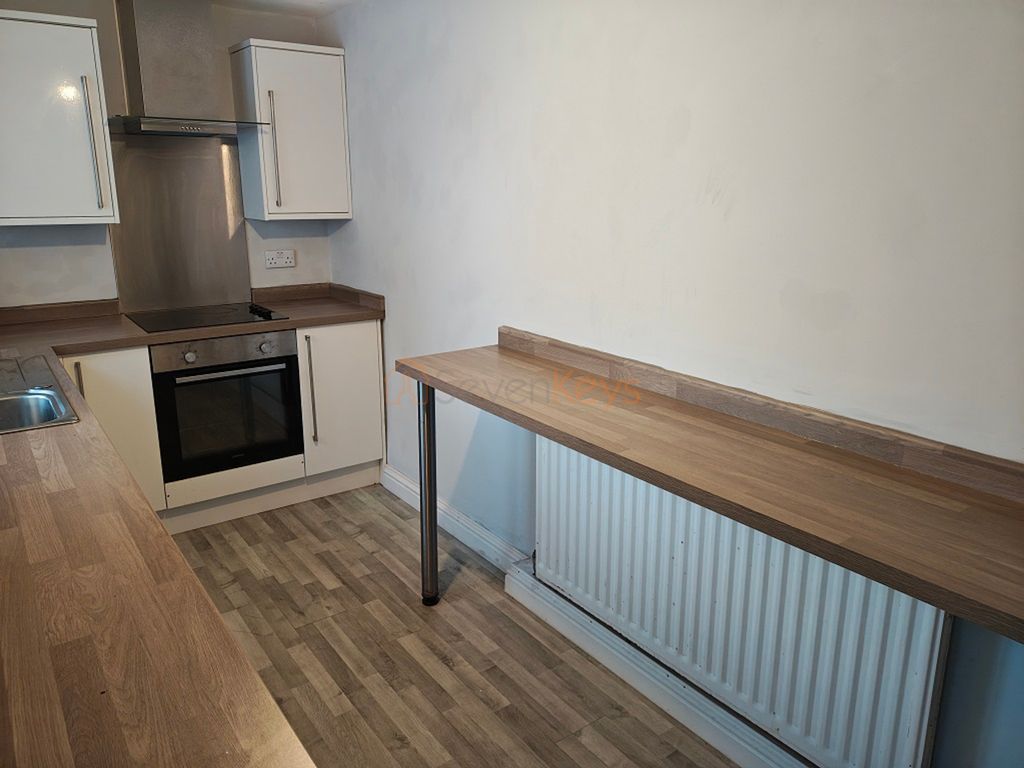 Property photo 3 of 10 40 Findon 4