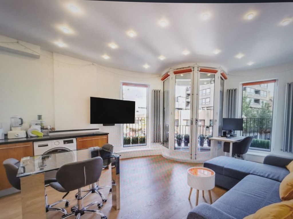 Property photo 1 of 3
