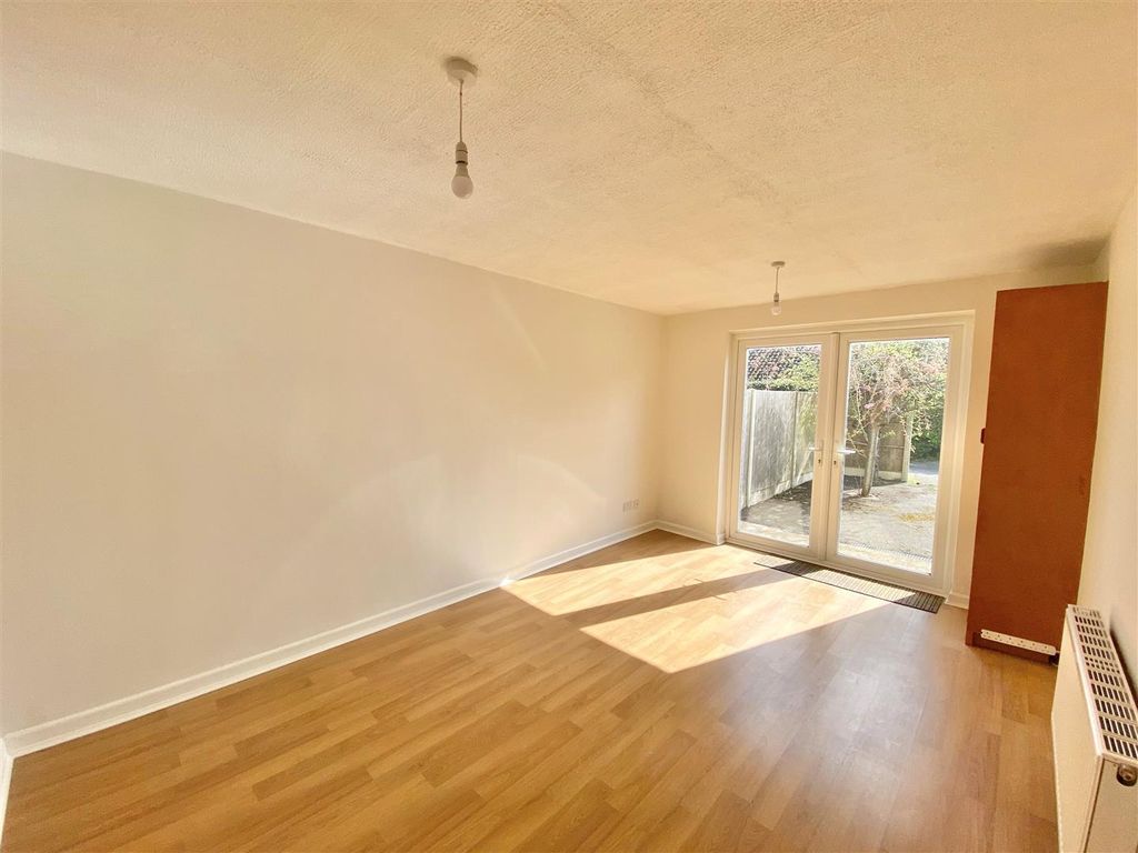 Property photo 3 of 7 Living Room.Jpg