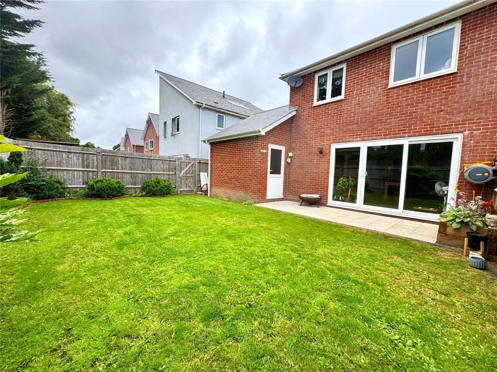 Property photo 2 of 25 Picture No. 03