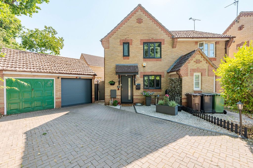 Property photo 1 of 18