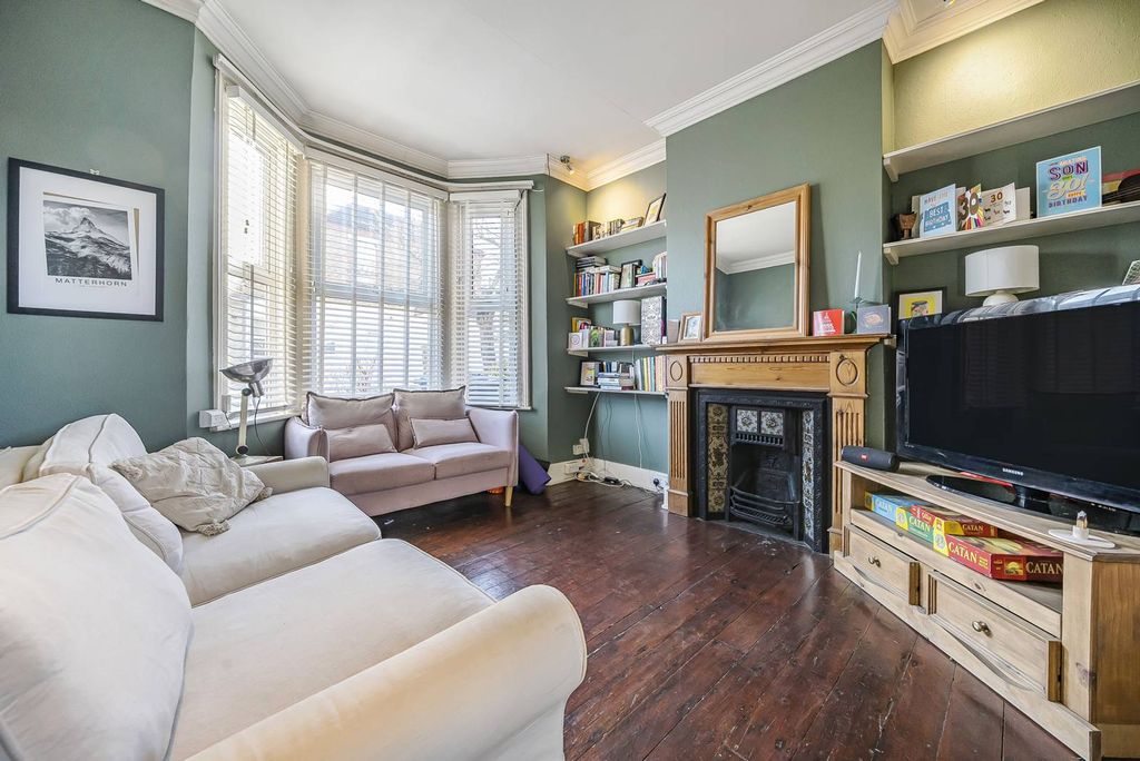 Property photo 2 of 10