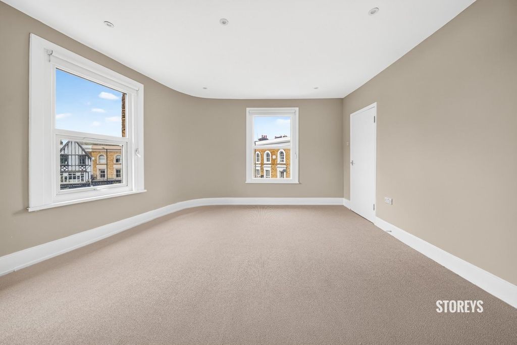 Property photo 2 of 30