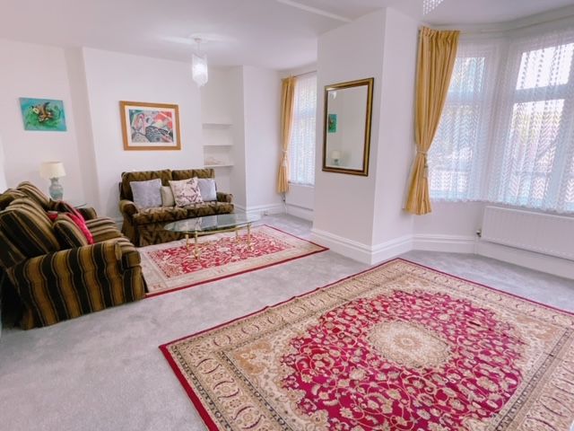 Property photo 3 of 11