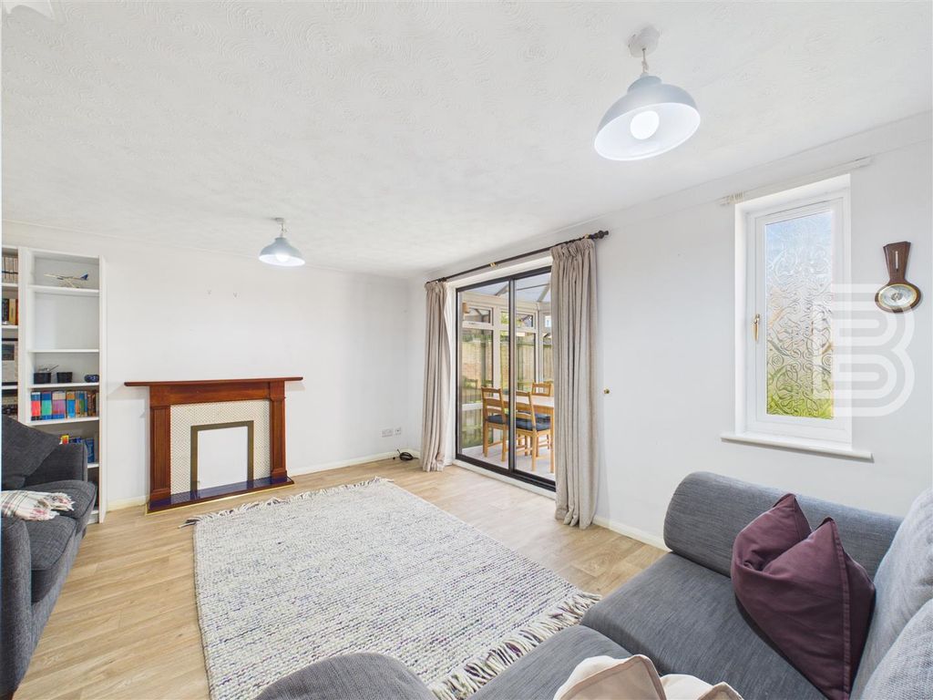 Property photo 2 of 15 Living Room (3).Jpg