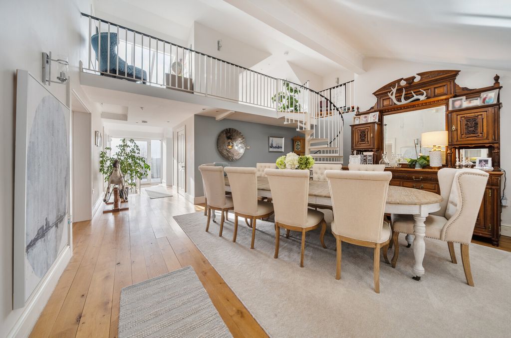 Property photo 3 of 23 1400569-7-6978E55...