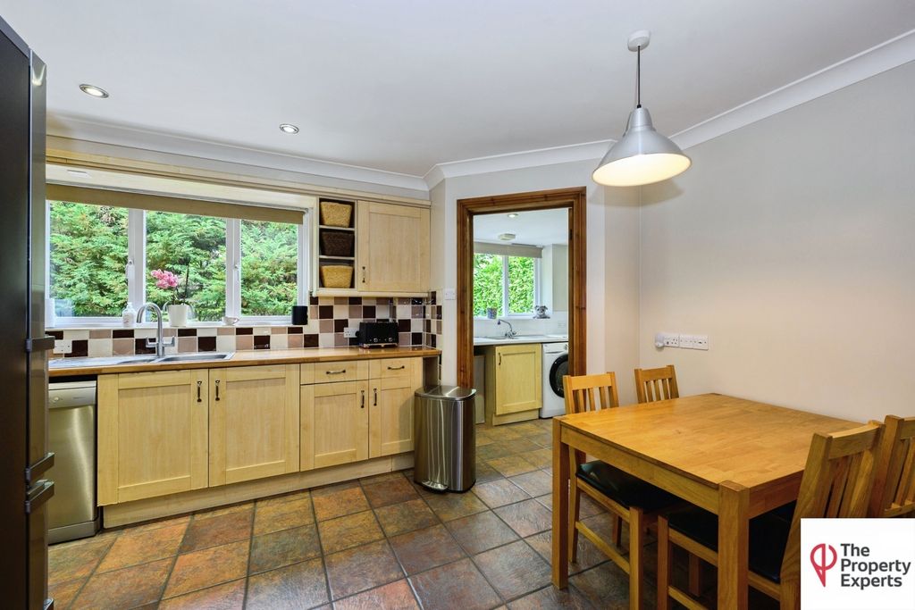 Property photo 3 of 27 Pbox-Img.Jpg