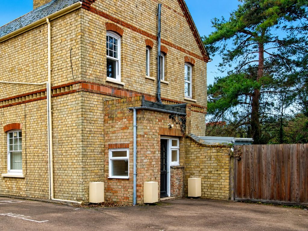Property photo 1 of 6