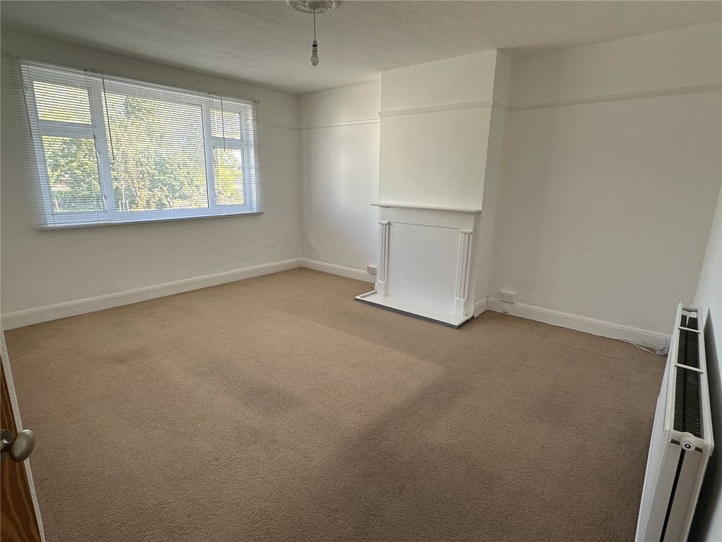 Property photo 3 of 7 Room