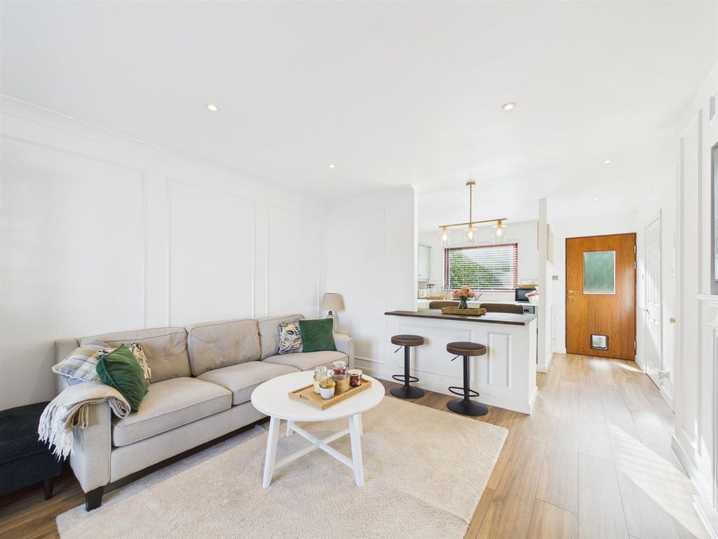 Property photo 1 of 18 Cam01486G0-Pr1016-Still005.Jpg