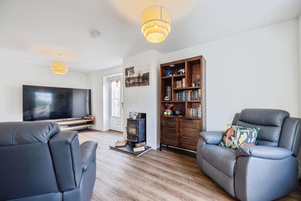 Property photo 2 of 25 Lounge