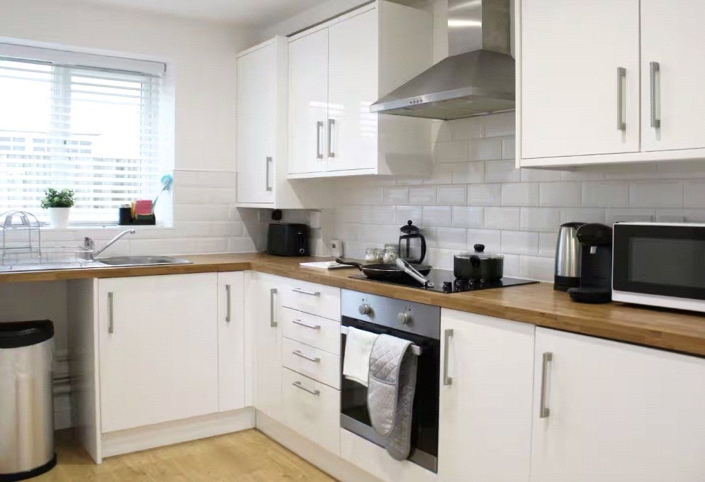 Property photo 3 of 13 Kitchen