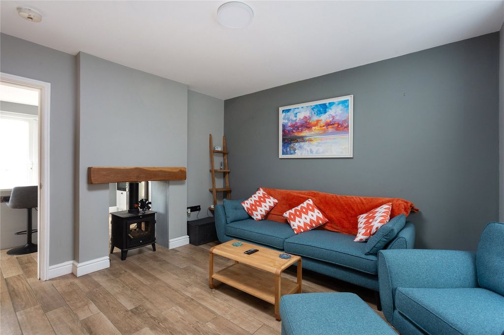 Property photo 3 of 13 Photos