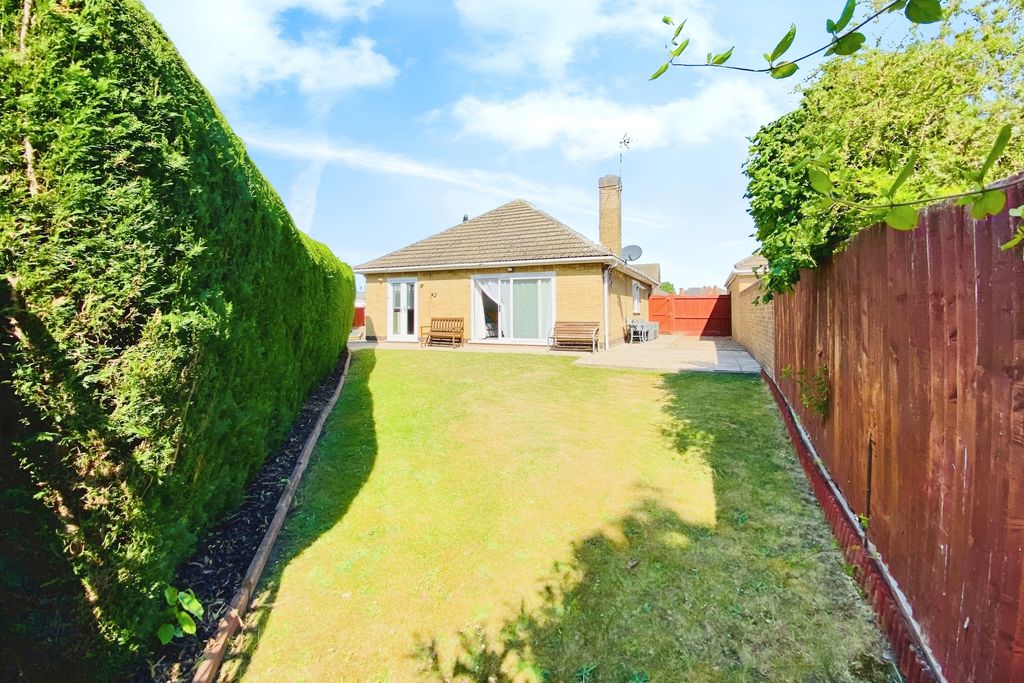 Property photo 2 of 24