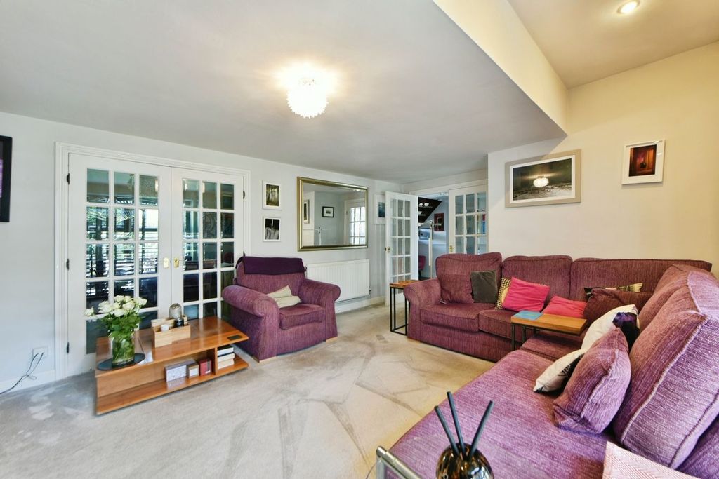 Property photo 3 of 30