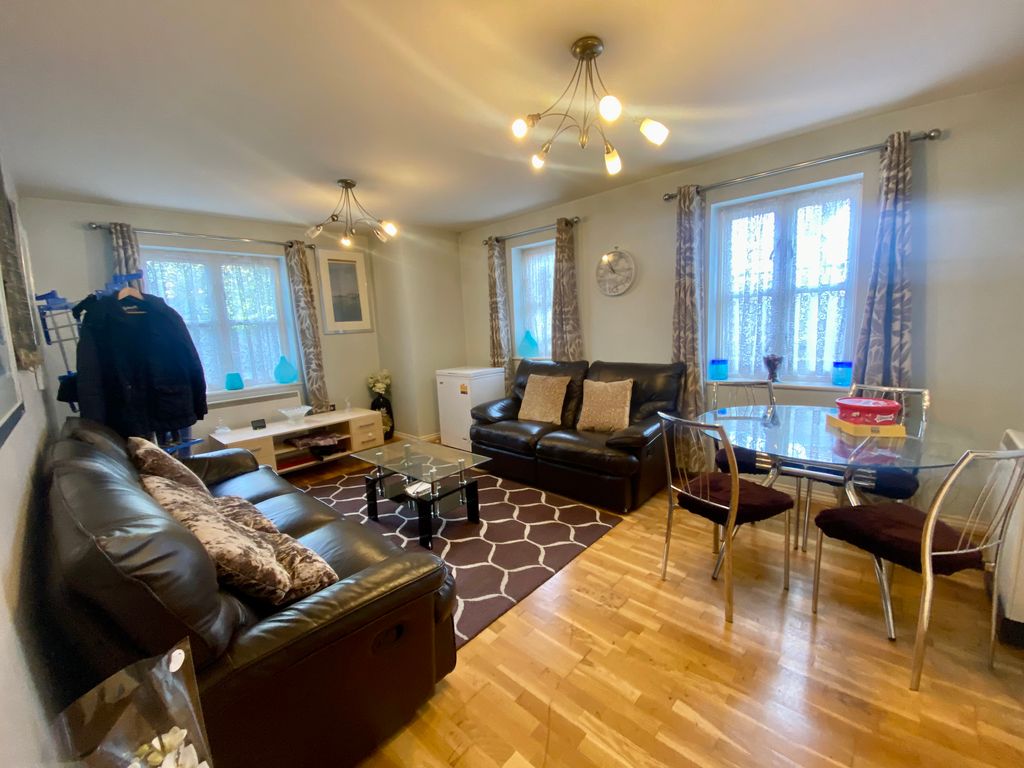 Property photo 3 of 9